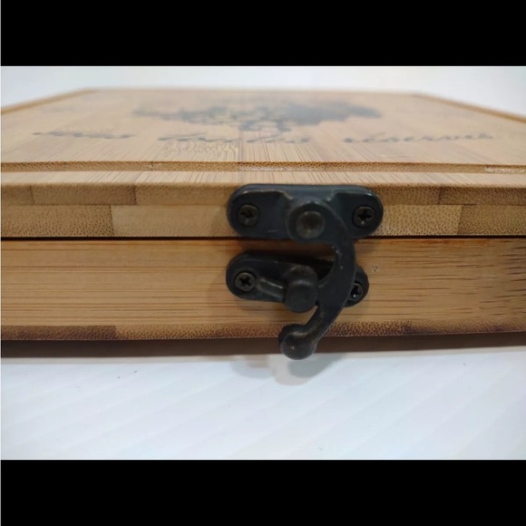 CHATEAU BORDEAUX CHEESE HOLDER W/PULL OUT DRAWER 3 UTENSILS - Picture 5 of 7